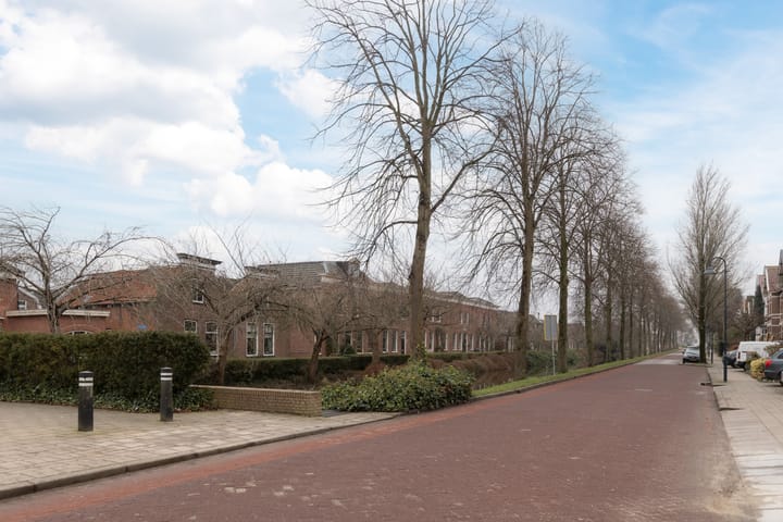 Photo 66 of Emmakade 1