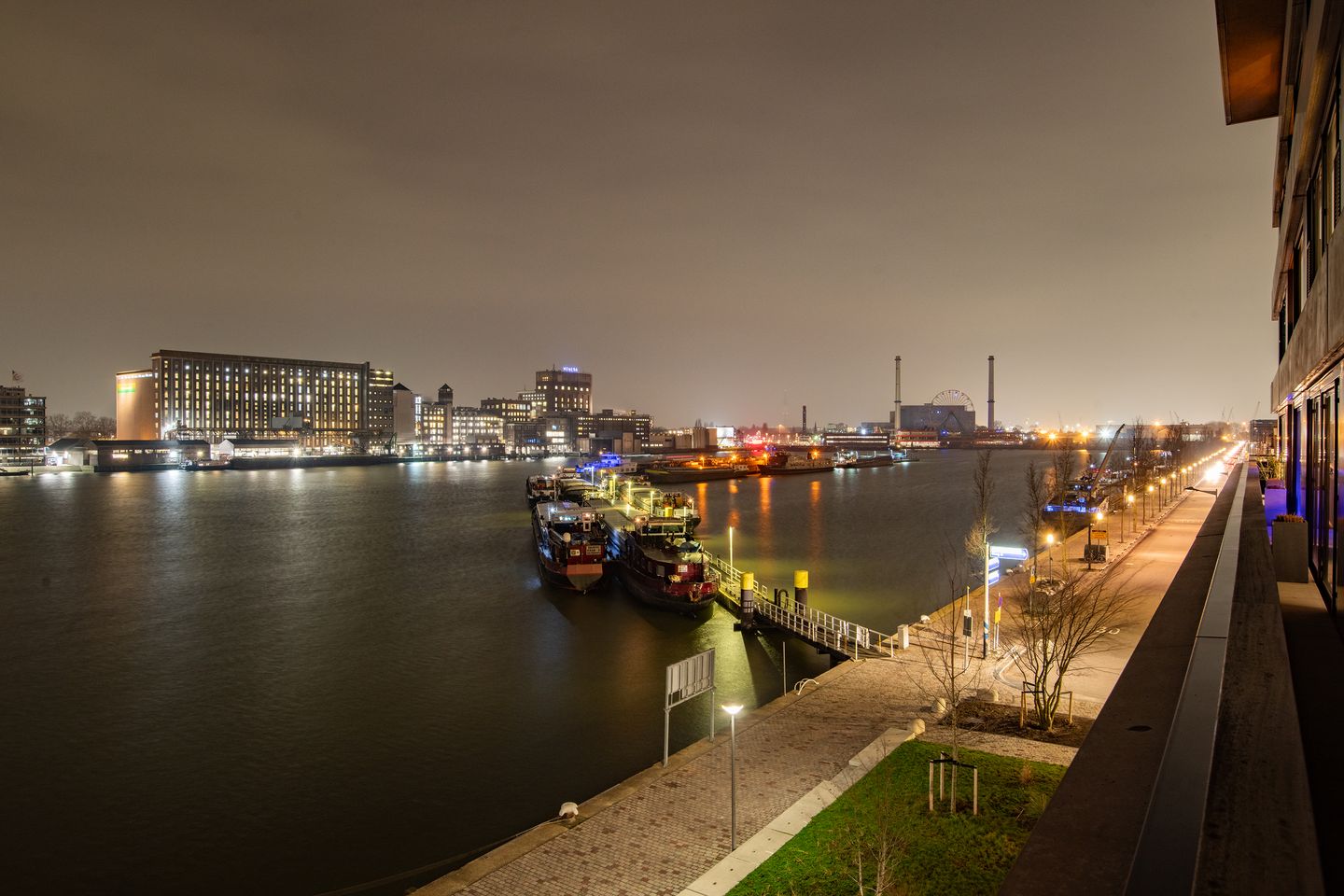 Foto 19 van Maashaven N.z. 865