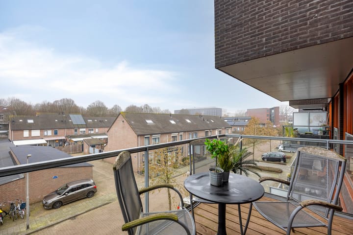 Foto 16 van Kamperfoeliestraat 12-H