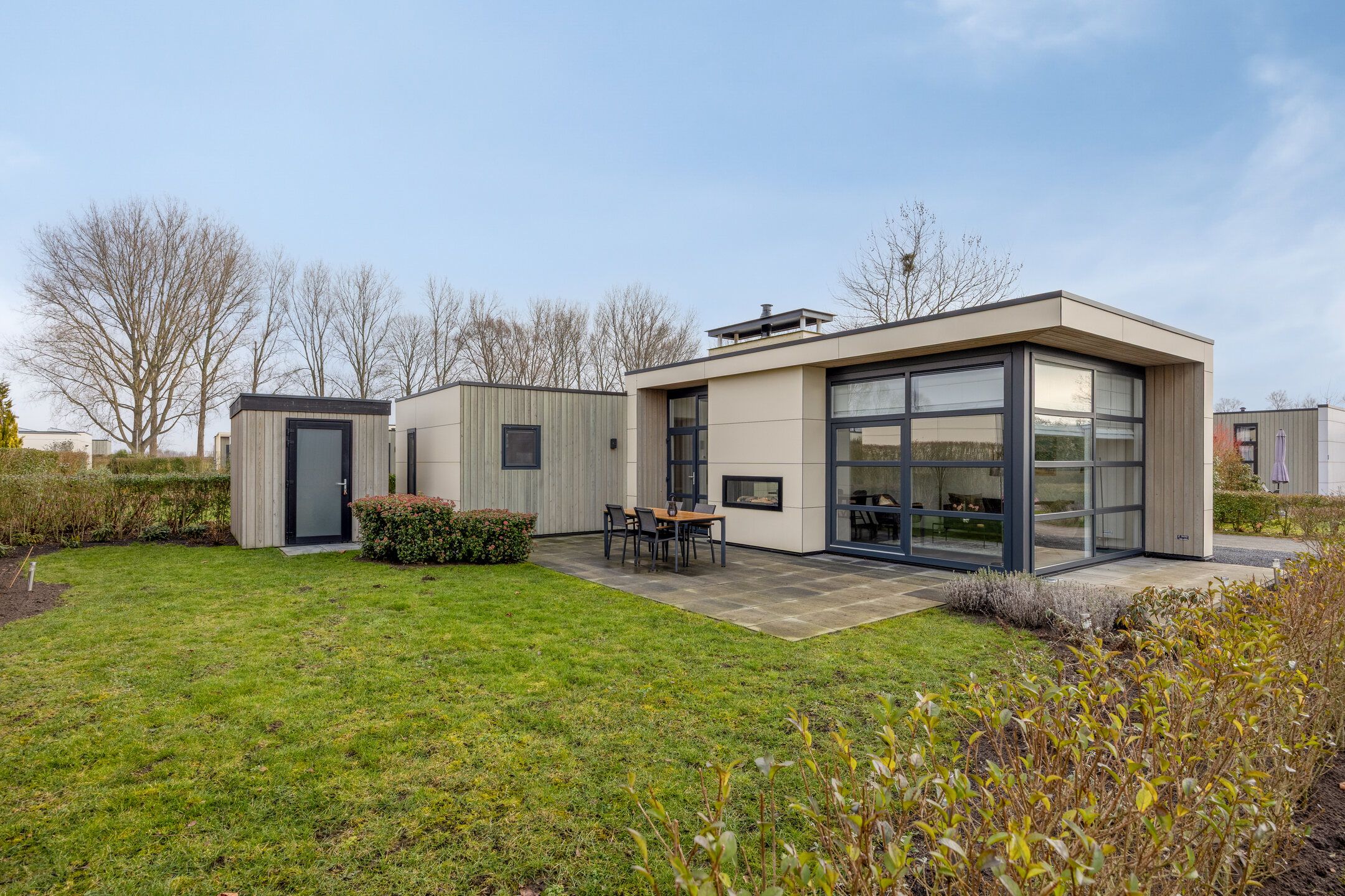 3-bedroom freehold villa in Nijkerk — photo 1 of 5
