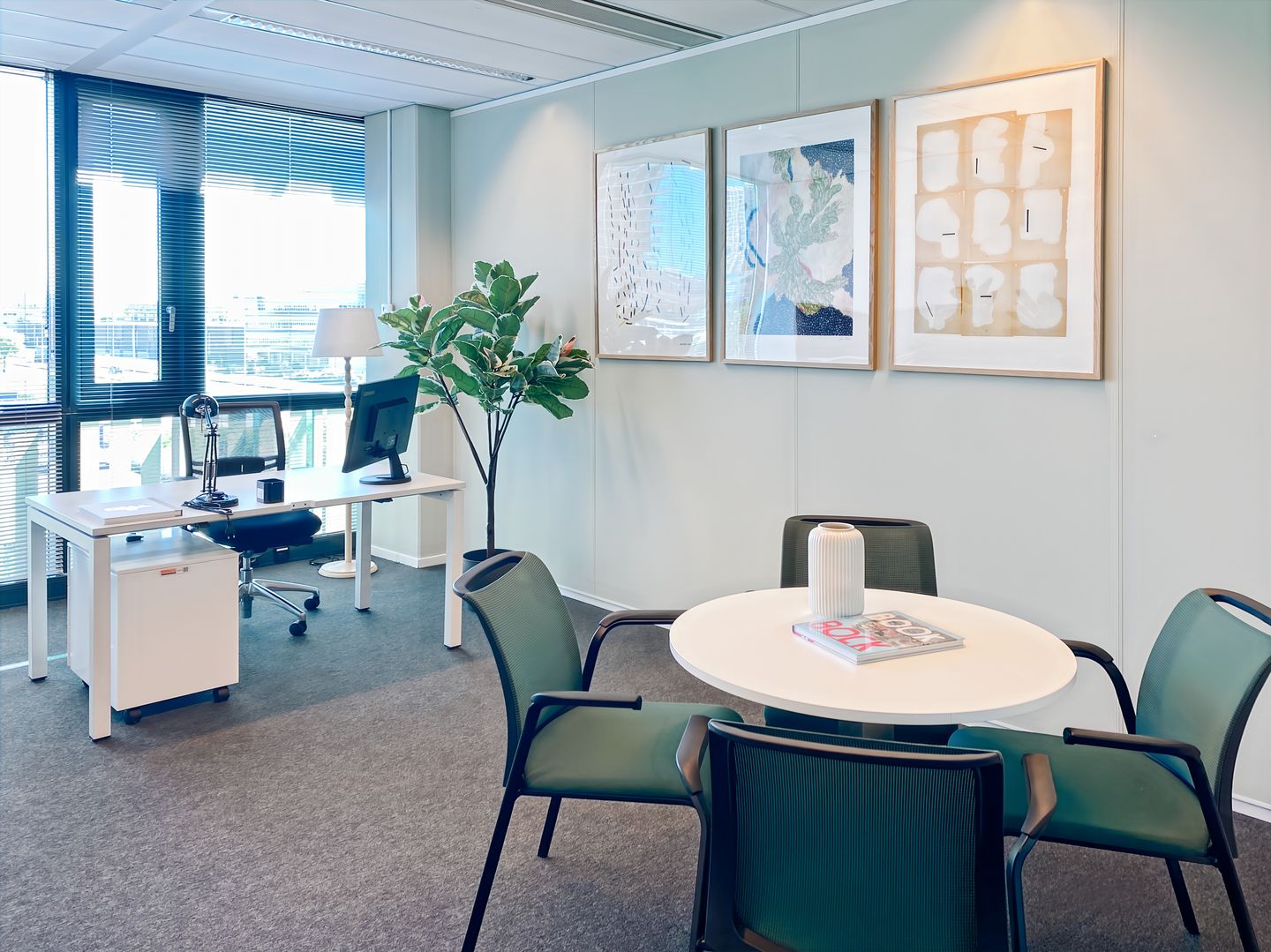 Bekijk foto 1 van Herikerbergweg 292-342