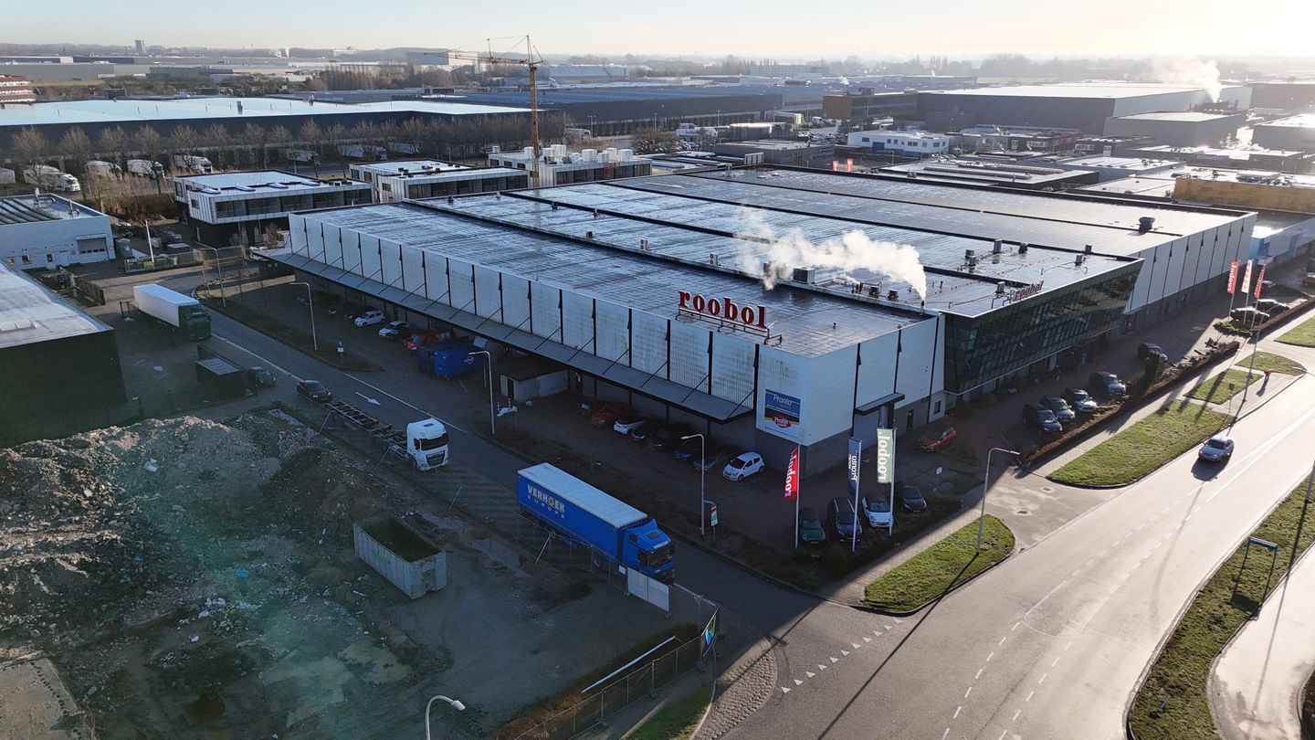 View photo 2 of Donk 3