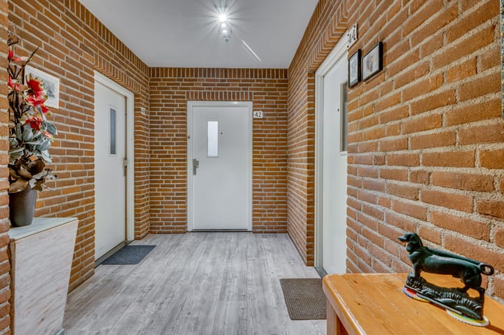 Photo 4 of Patersstraat 48