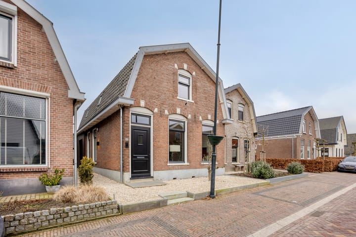 Photo 4 of Oranjestraat 15