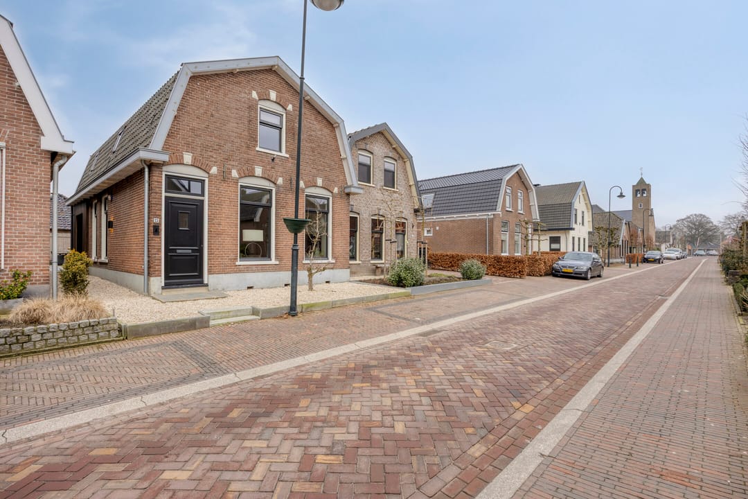 Photo 47 of Oranjestraat 15