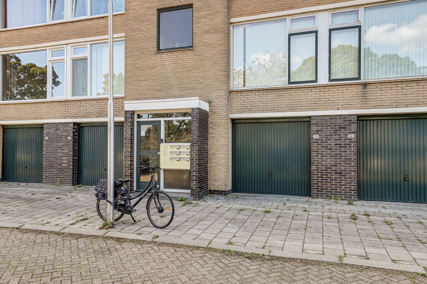 Foto 4 van Van Anrooystraat 353