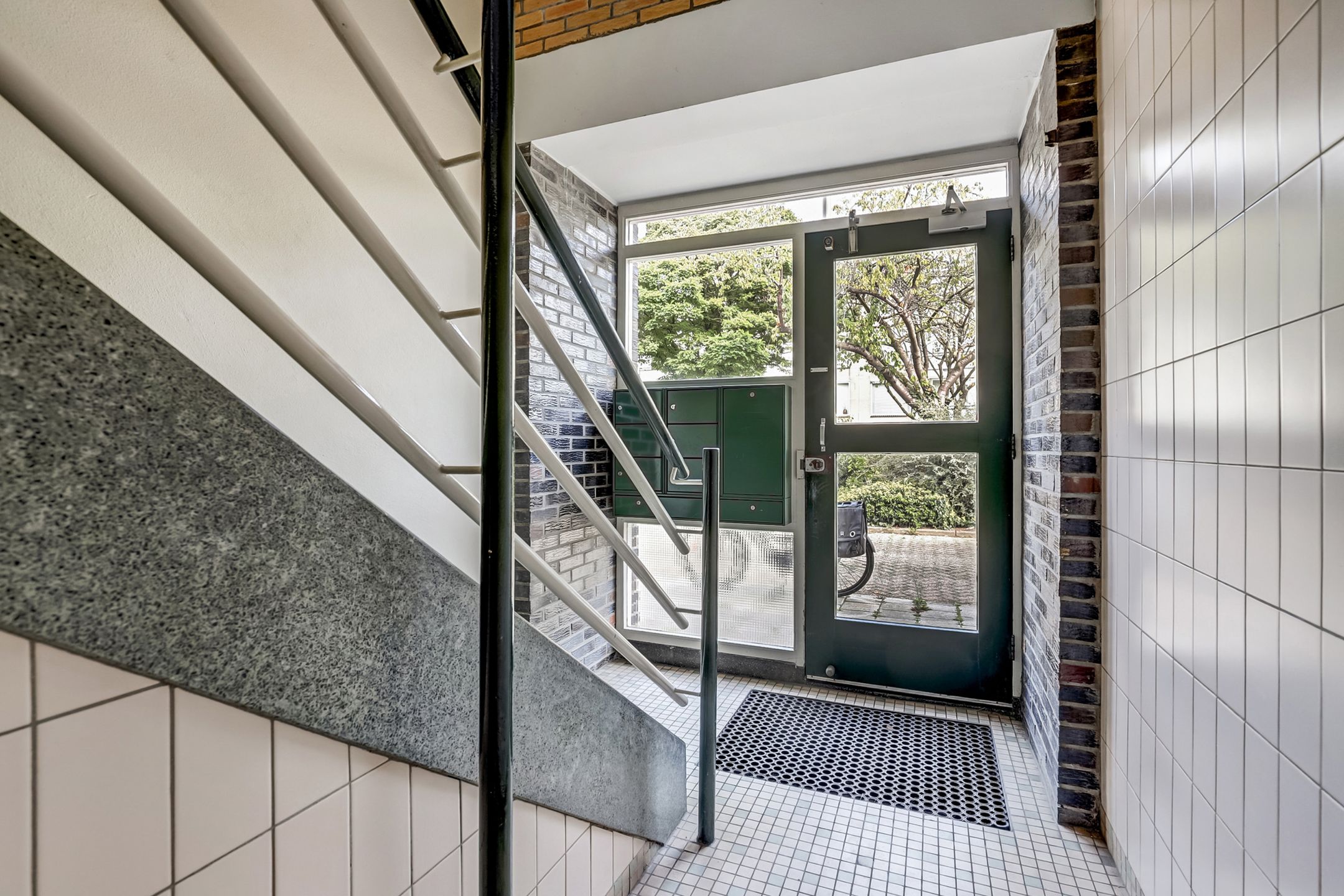 Foto 6 van Van Anrooystraat 353