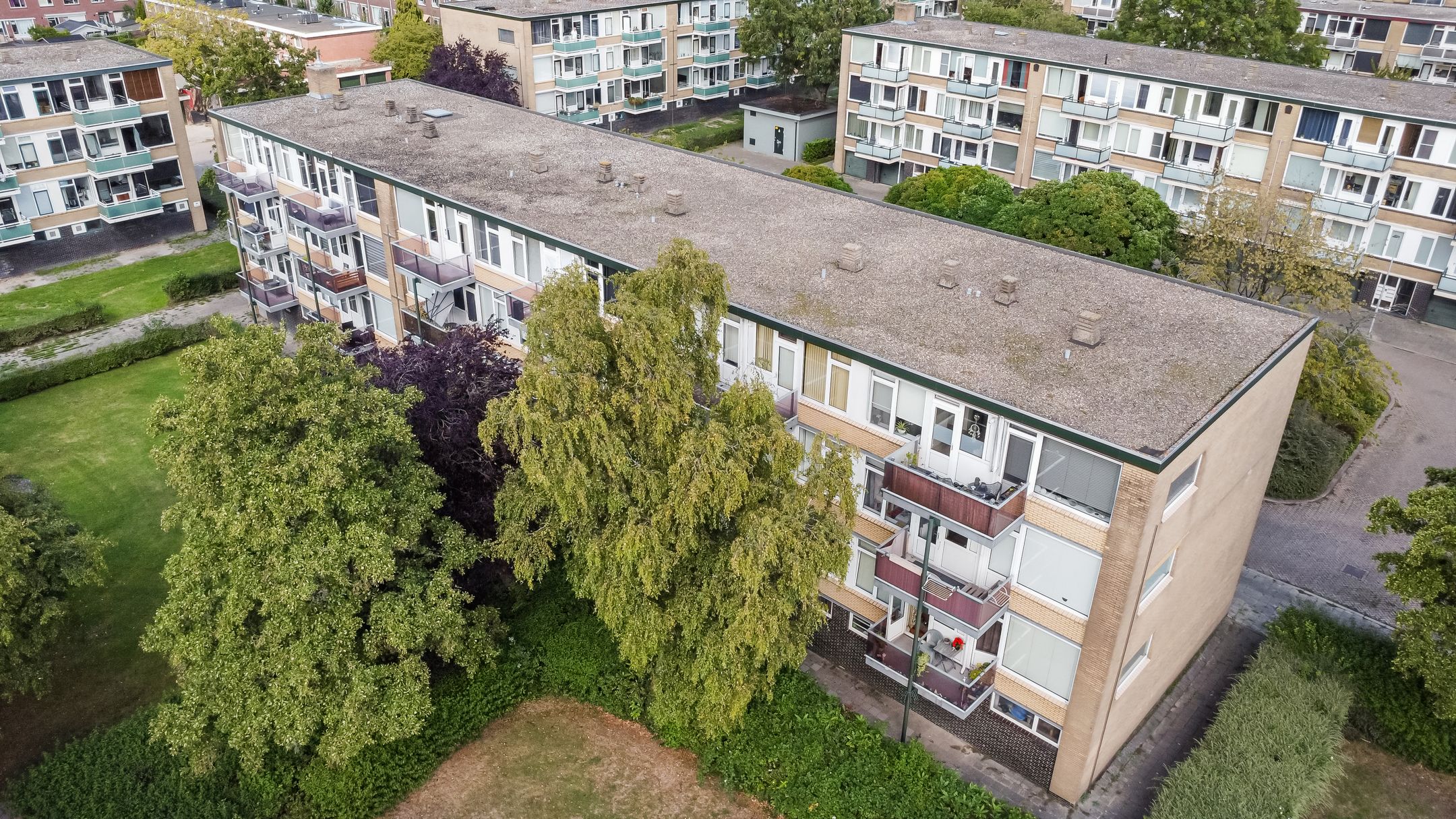 Foto 24 van Van Anrooystraat 353