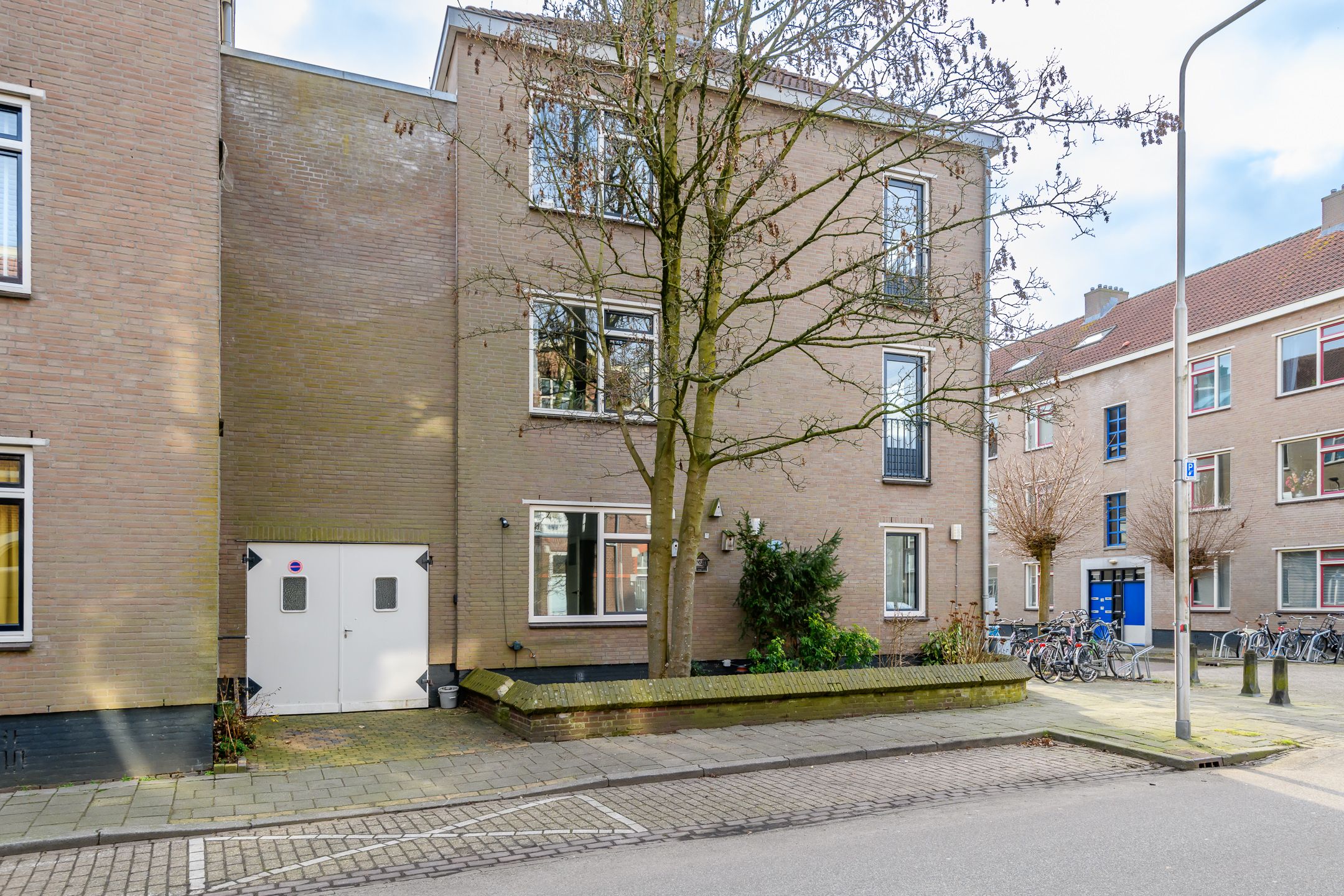 Foto 27 van Van der Kempstraat 1