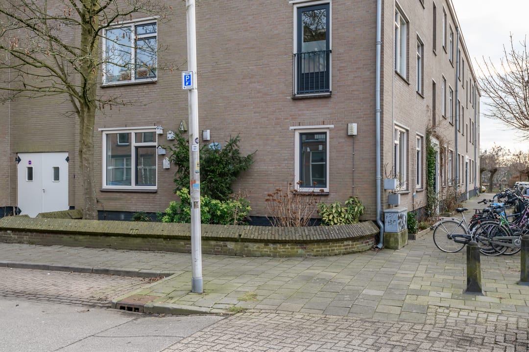 Foto 28 van Van der Kempstraat 1