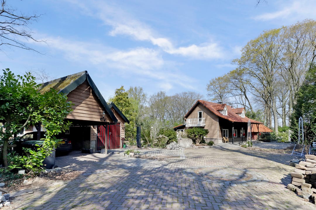 Photo 7 of Bredaseweg 39