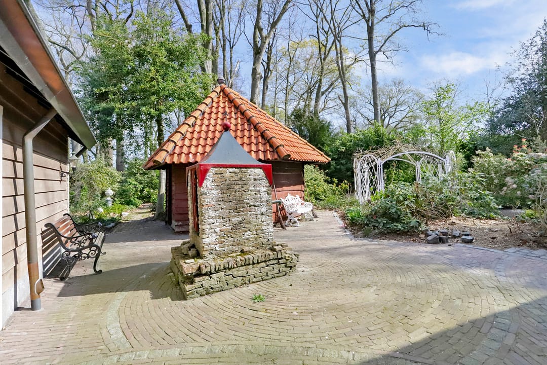 Photo 43 of Bredaseweg 39