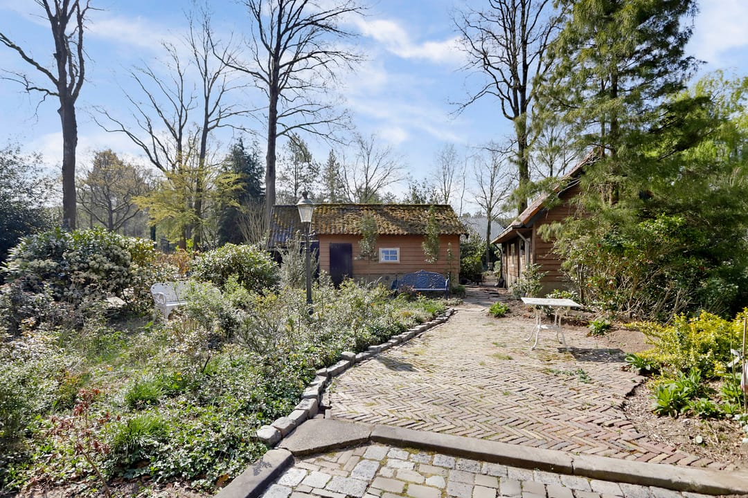 Photo 61 of Bredaseweg 39