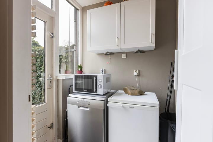 Photo 14 of Burg Henrylaan 8