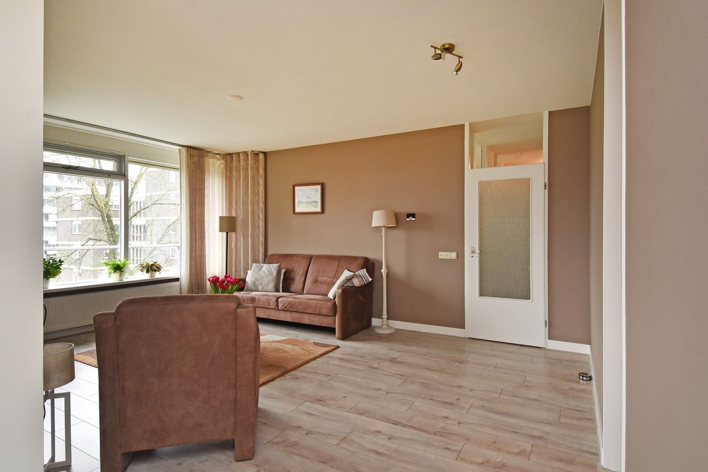 Photo 10 of Passage 36