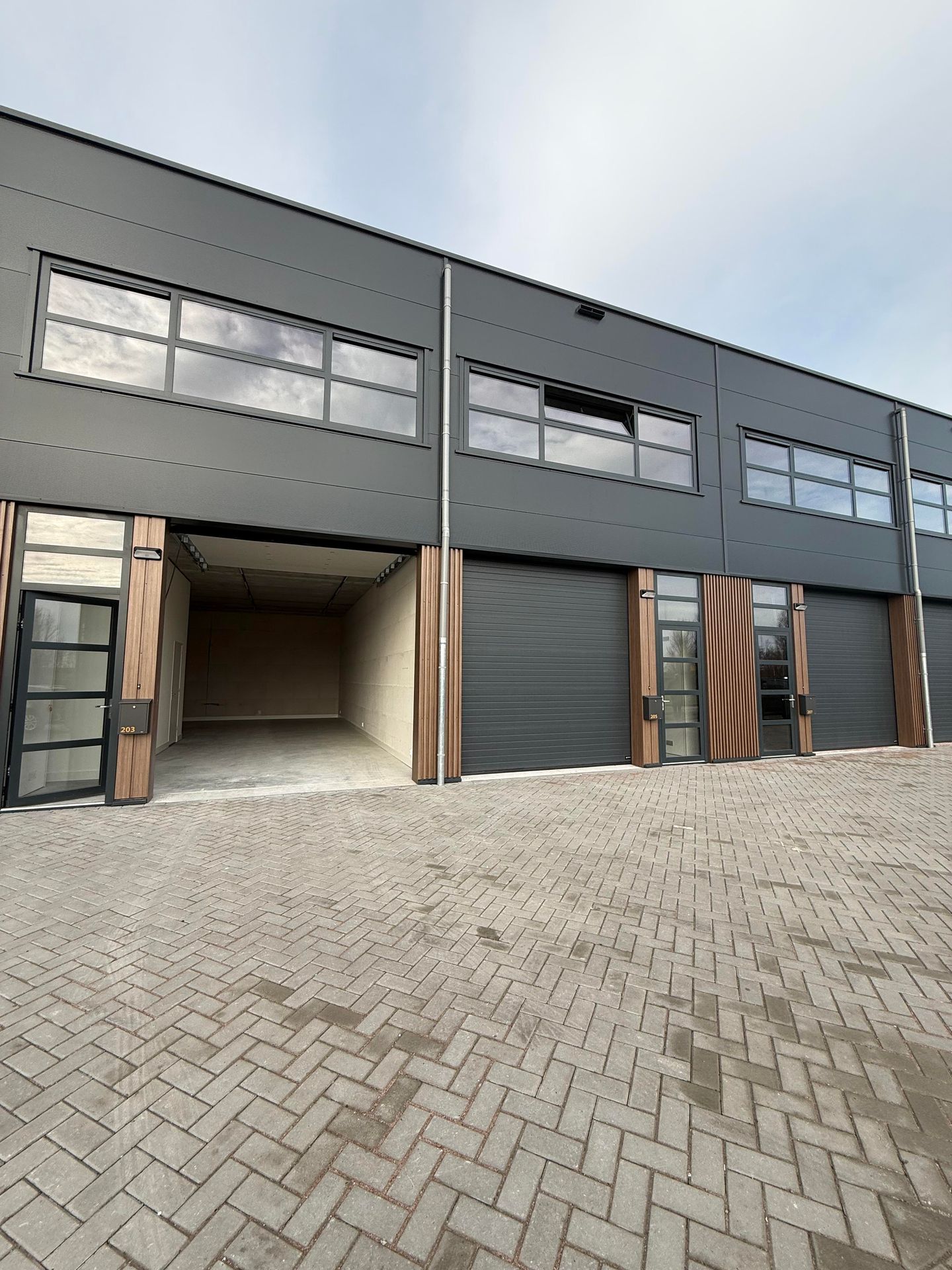 View photo 3 of Chemieweg 231