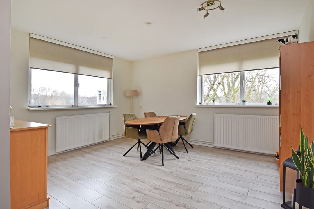 Photo 13 of Passage 36