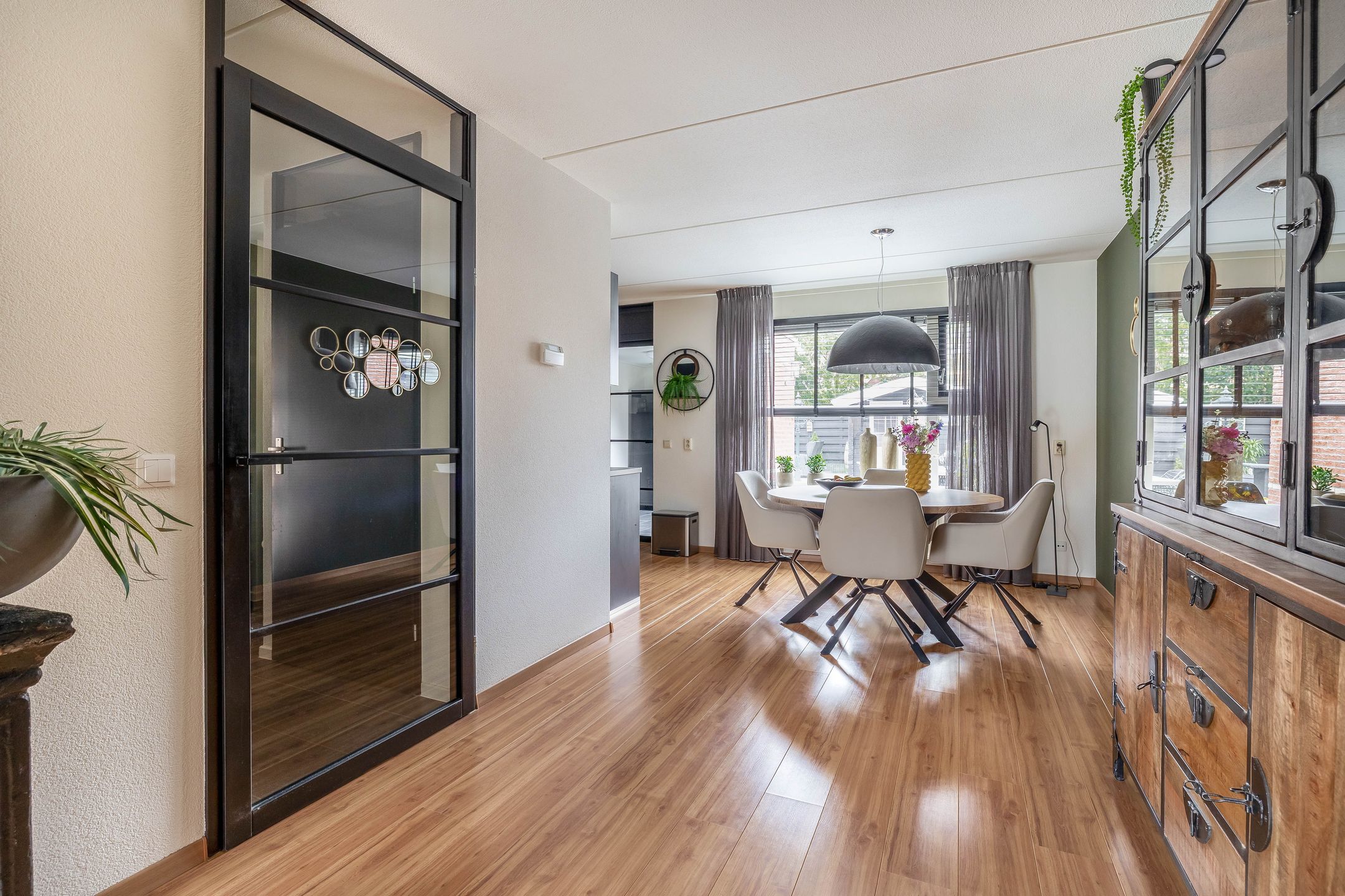 Photo 6 of Azaleastraat 1