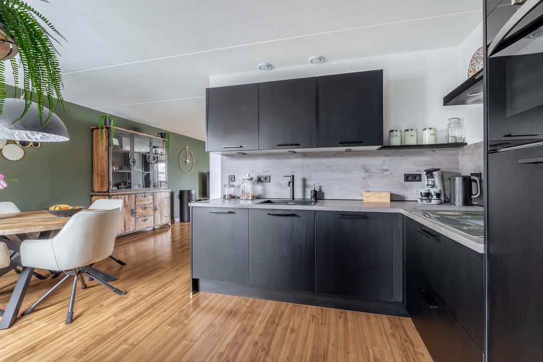 Photo 11 of Azaleastraat 1