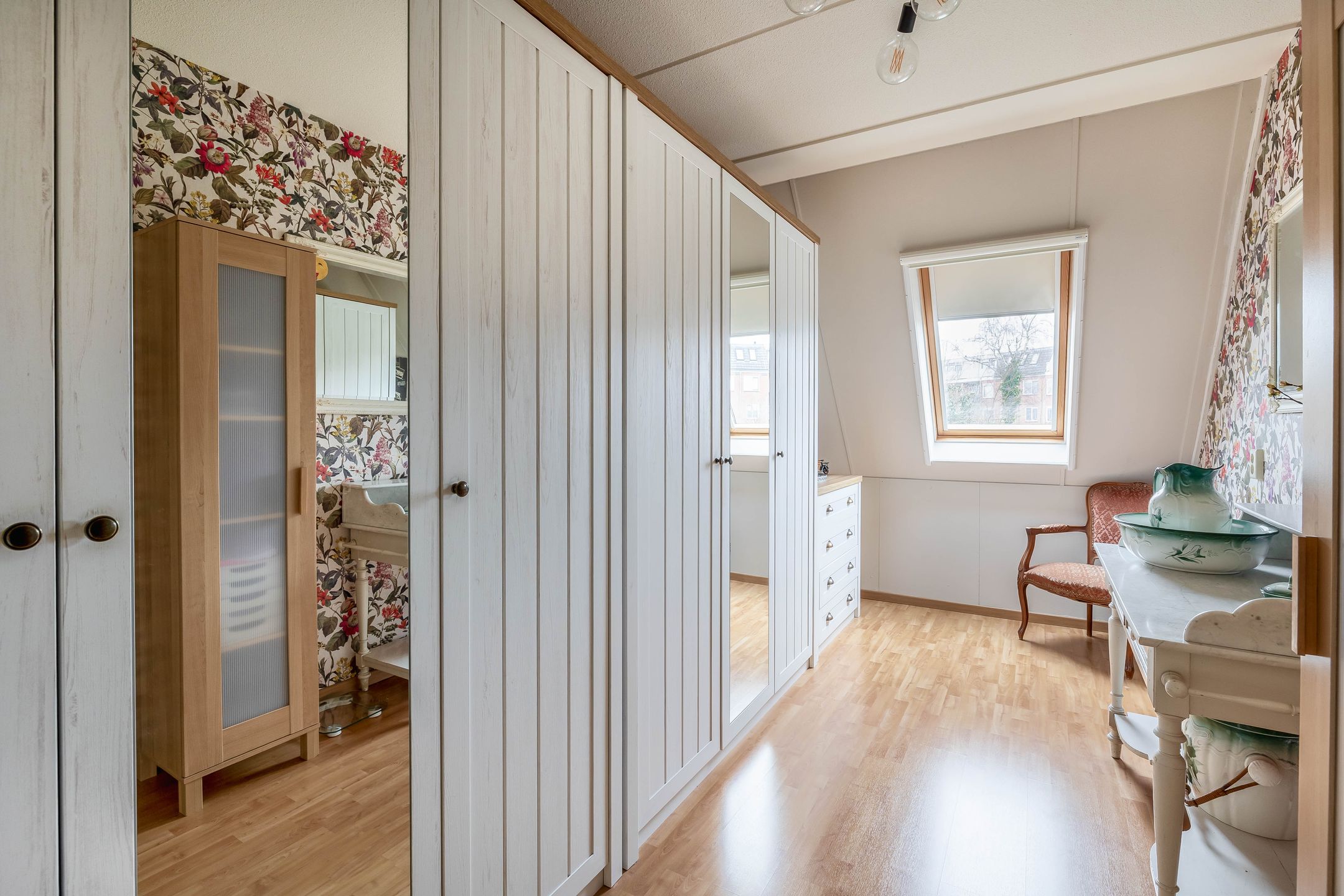 Photo 24 of Azaleastraat 1