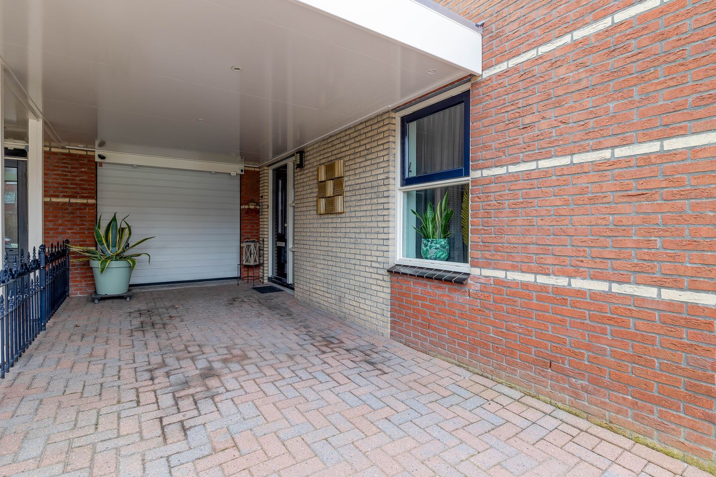 Photo 35 of Azaleastraat 1