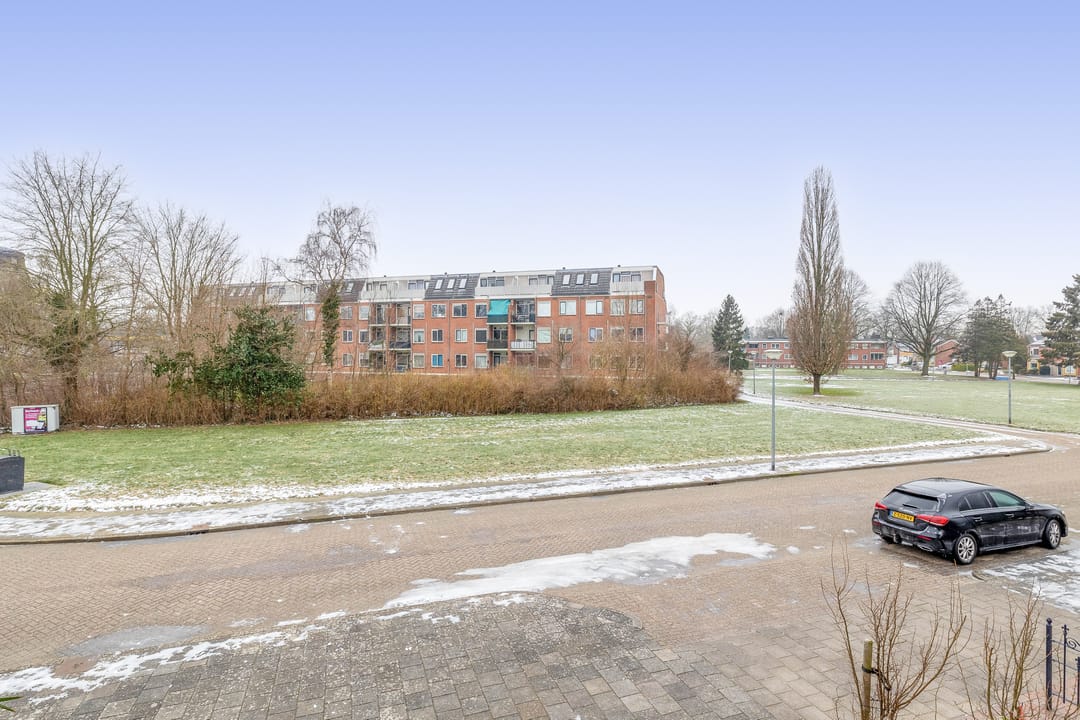 Photo 41 of Azaleastraat 1