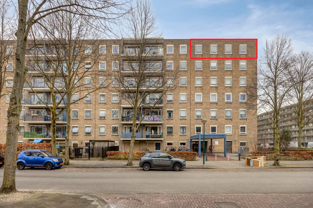 Photo 2 of Aert van Neslaan 610