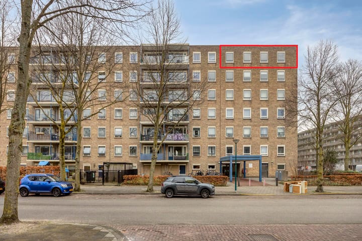 Photo 2 of Aert van Neslaan 610