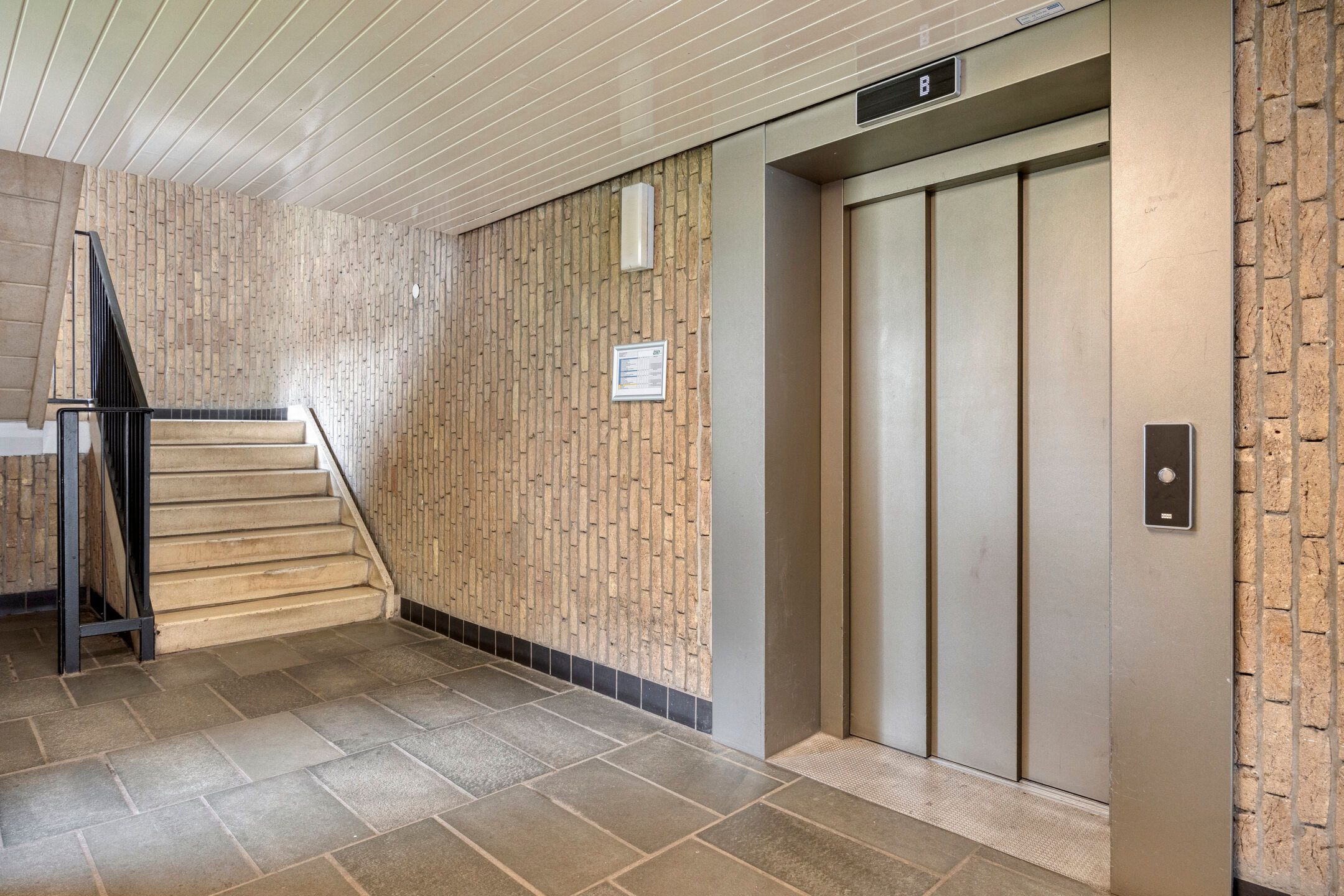 Photo 6 of Aert van Neslaan 610