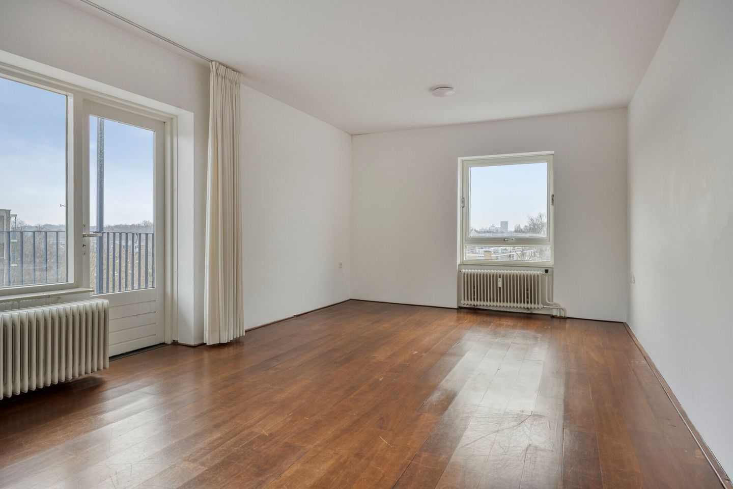 Photo 10 of Aert van Neslaan 610