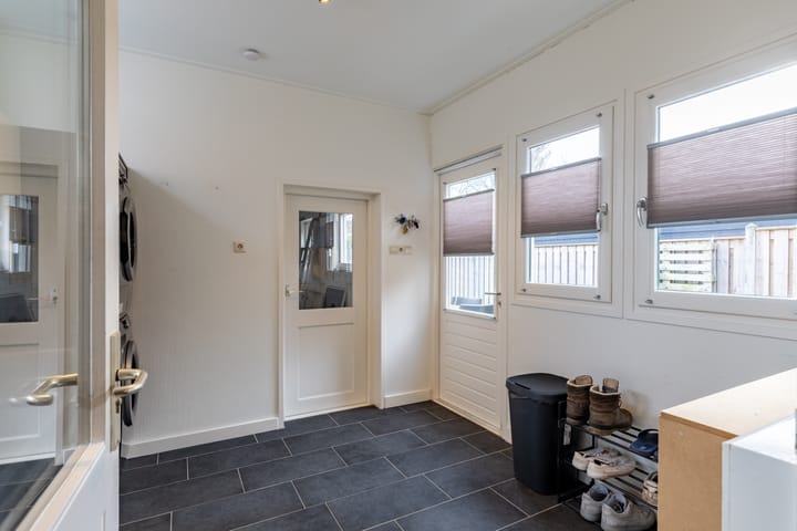 Photo 10 of Frederik Hendrikstraat 24