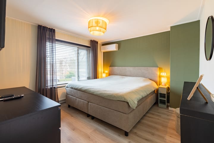 Photo 14 of Frederik Hendrikstraat 24