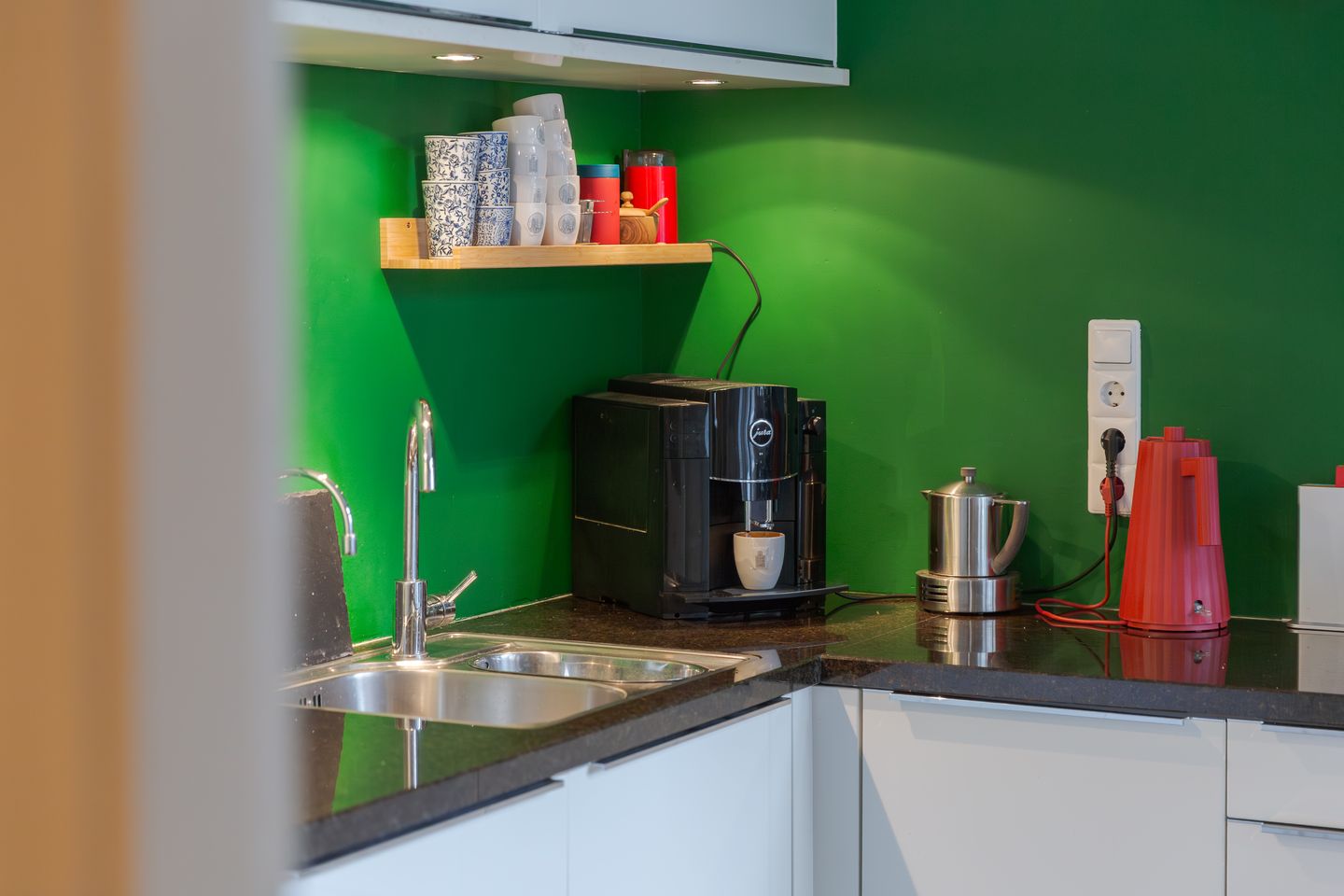 Photo 20 of Nassaulaan 20-A