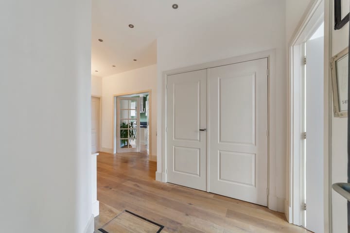 Photo 3 of Valkenboskade 432