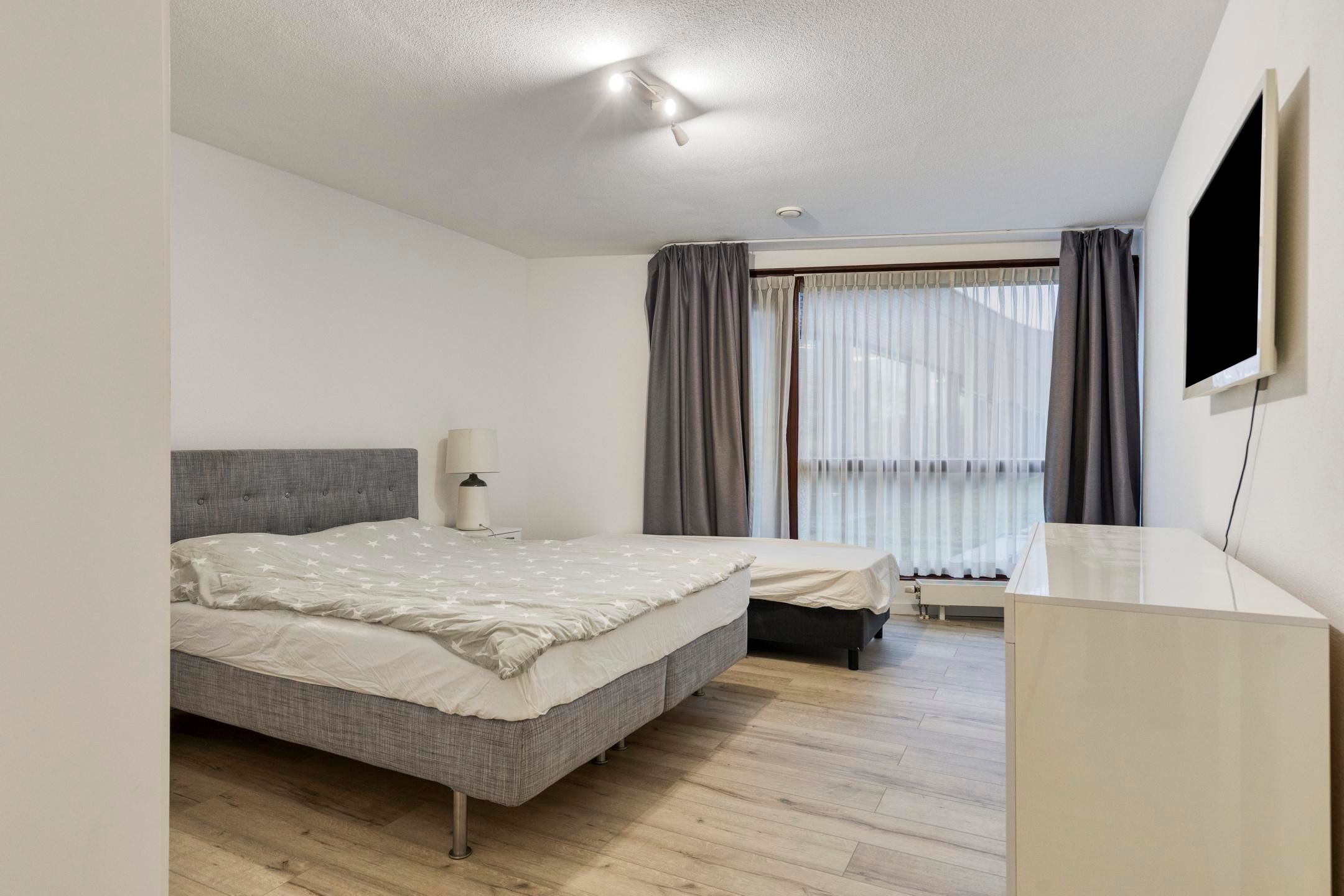 Foto 12 van Van Leijenberghlaan 2-C