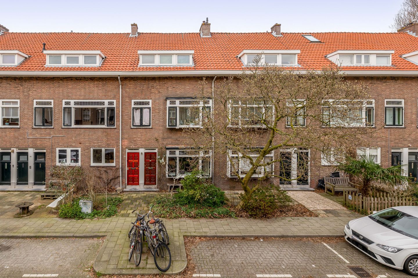 Foto 1 van Azaleastraat 5-A