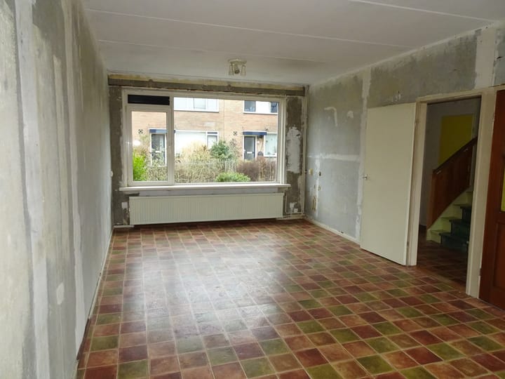 Photo 2 of Julianastraat 8