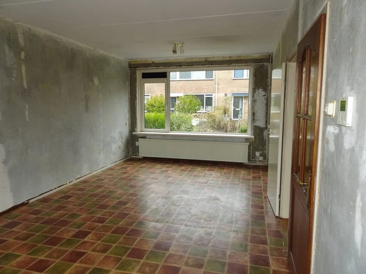 Photo 11 of Julianastraat 8