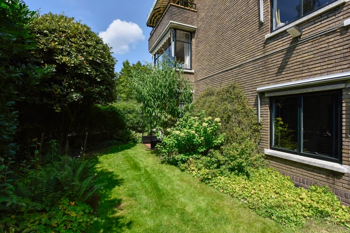 Foto 14 van Albertus Perkstraat 19