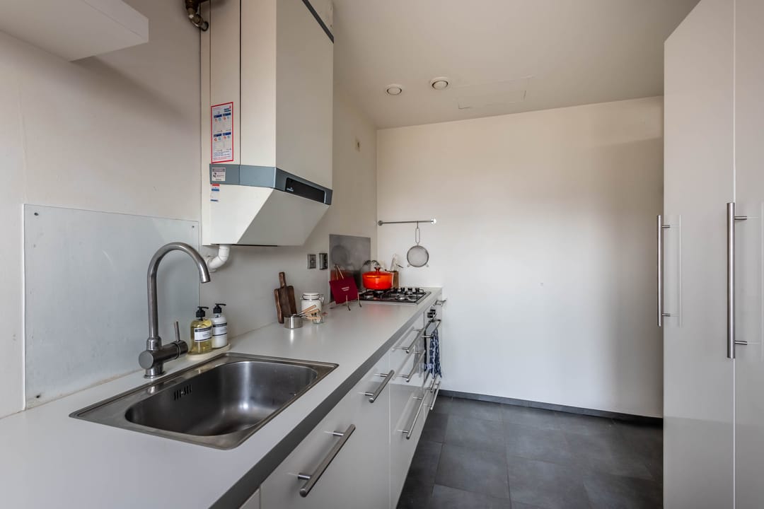 Photo 13 of Van Bossestraat 106-B