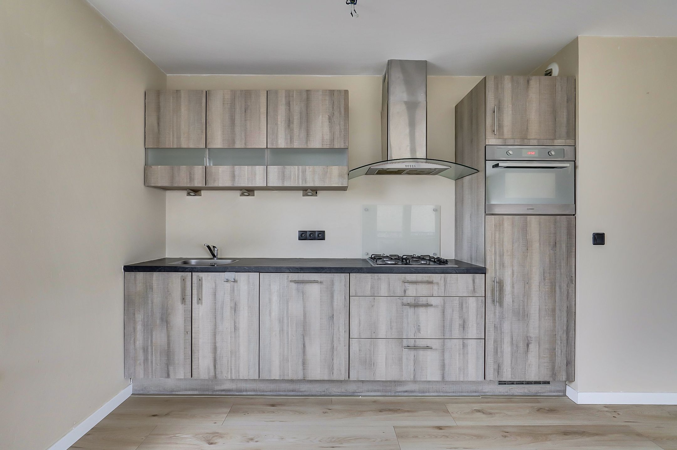 Foto 3 van Tomatenplein 194