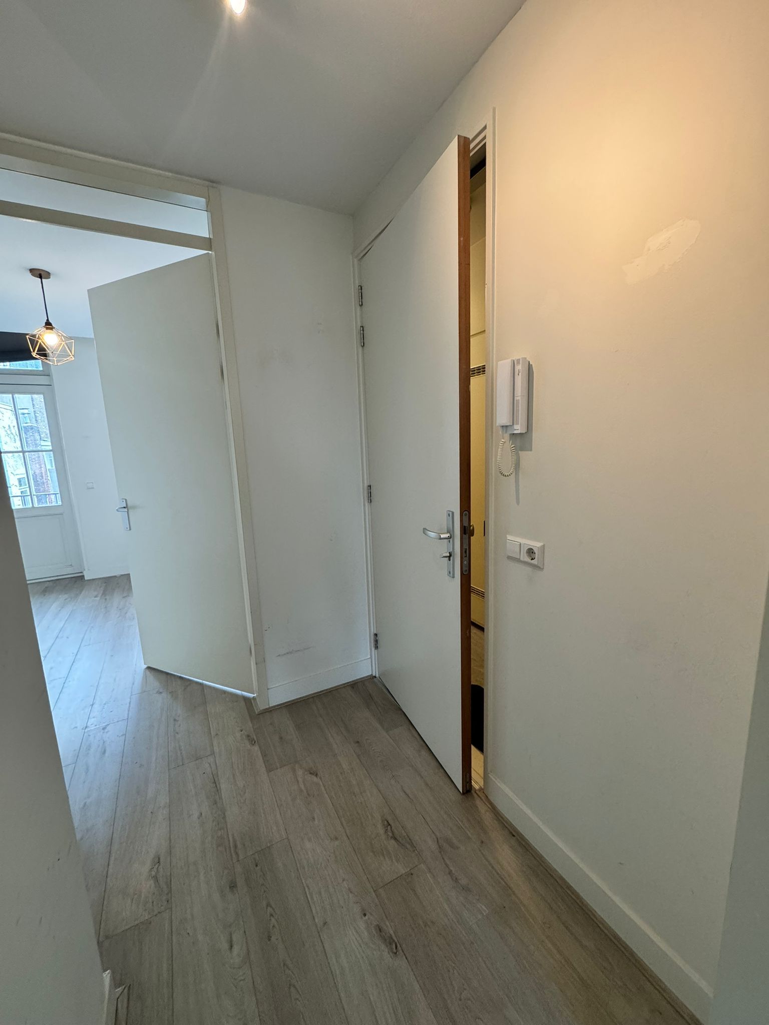 Photo 3 of Middenweg 9-2