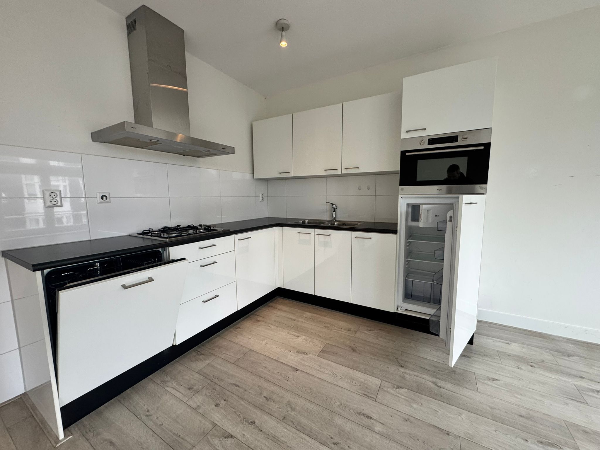 Photo 6 of Middenweg 9-2