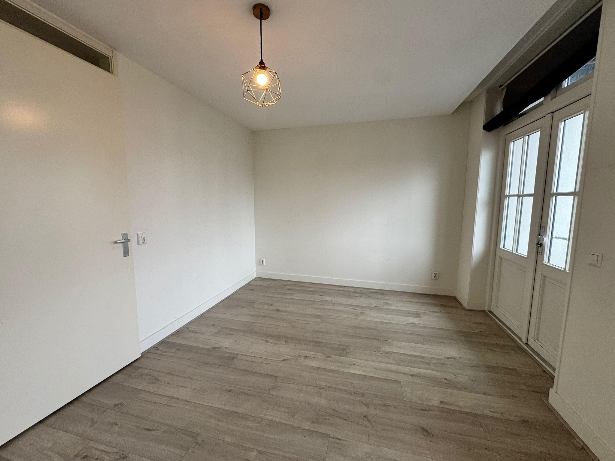 Photo 9 of Middenweg 9-2