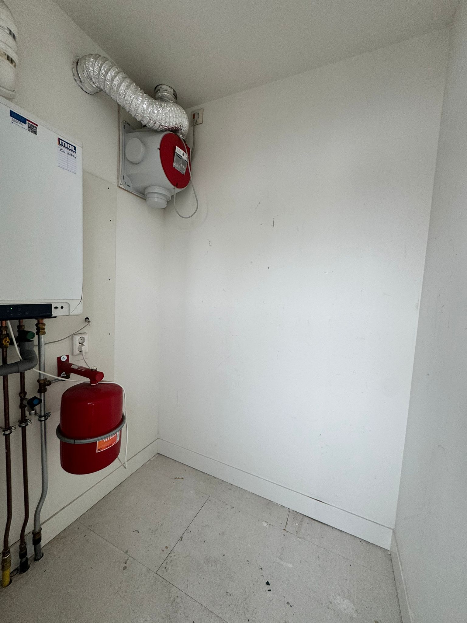 Photo 15 of Middenweg 9-2