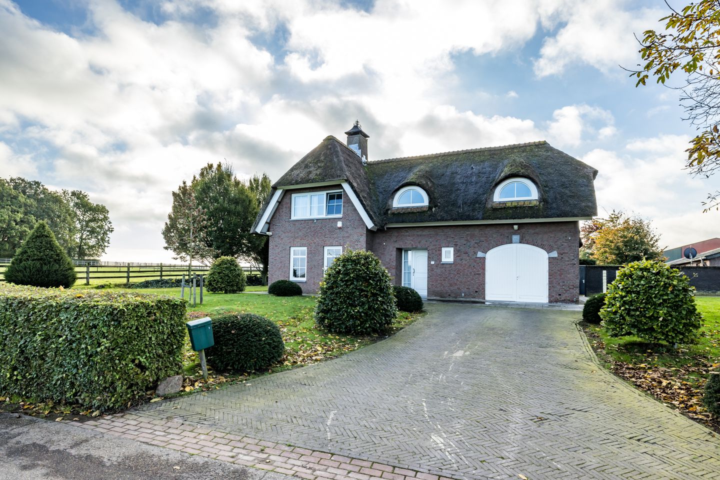 Bekijk foto 1 van Lindenstraat 31