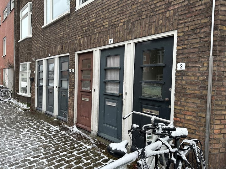 Photo 4 of Nassaustraat 3-A