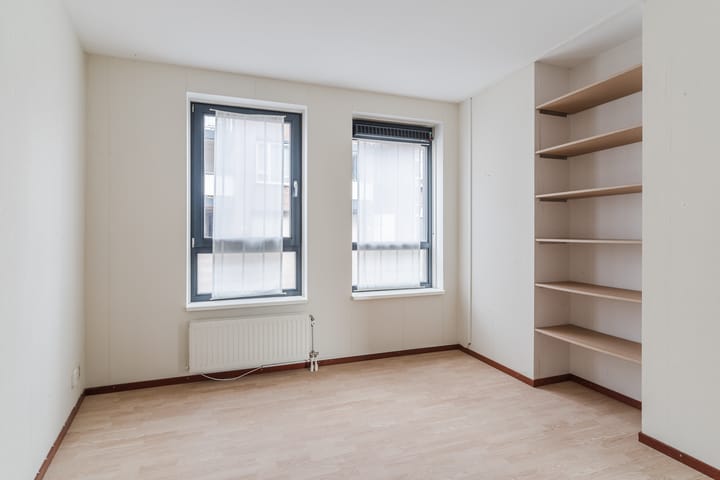 Photo 7 of Karel Mollenstraat Noord 25