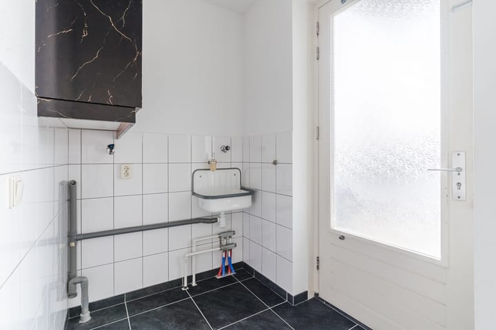 Photo 9 of Karel Mollenstraat Noord 25