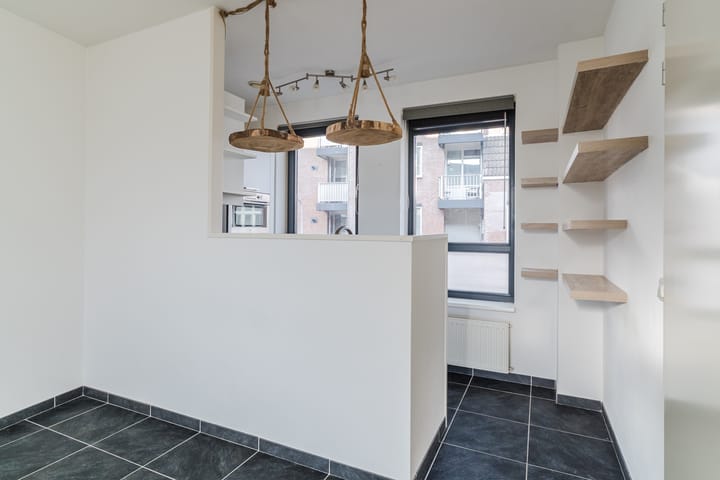 Photo 14 of Karel Mollenstraat Noord 25